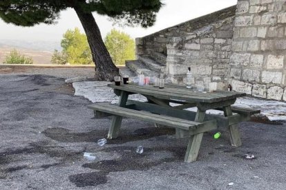 La zona de pícnic de l’ermita de Sant Salvador de Torrent.