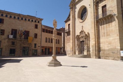 Restriccions de trànsit al carrer de Sant Joan de Tàrrega per les obres a la plaça Major