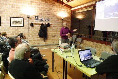 Conferencia de Alfred Rodríguez Picó en el local de Butsènit.