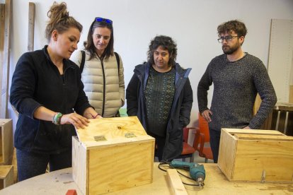 Técnicos de ASG comprobaron ayer los trabajos que lleva a cabo el Grup Alba. 