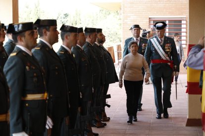 Cunillera i Pedro Garrido, el general de brigada en cap de Catalunya, passen revista.