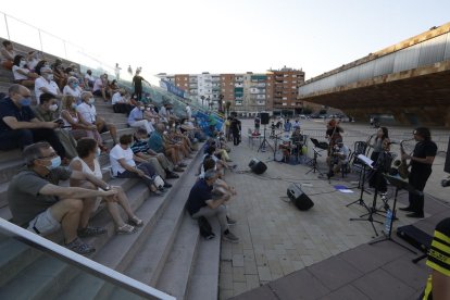 El concert va tenir lloc ahir a les 20.00 hores a la plaça de la Llotja.