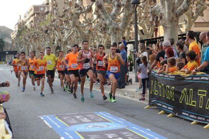 Una de las carreras que se disputaron ayer en el Passeig de l’Estació de Balaguer.