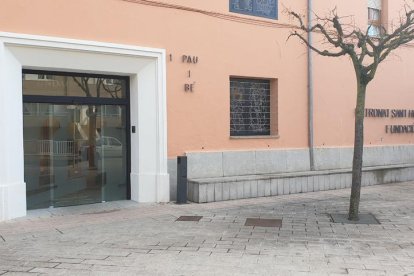 Imagen de la fachada de la resiencia de la Fundació Fiella en Tremp.