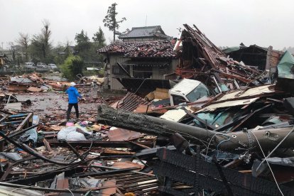 El tifón Hagibis golpea Japón y se cobra su primera víctima mortal