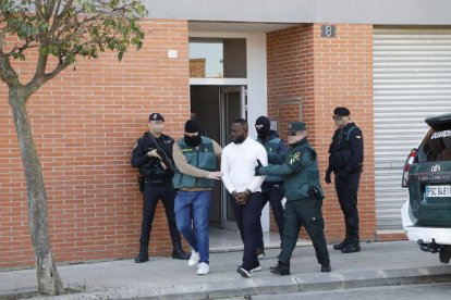 Uno de los detenidos en el operativo de Mossos y Guardia Civil el pasado febrero en Torrefarrera. 