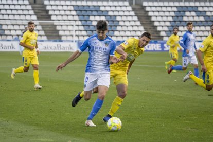 Xemi, en una acción del partido ante el Orihuela.