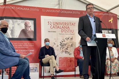 Intervención de Joan Talarn durante la inauguración de la Universitat d’Estiu.