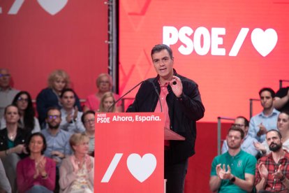 Sánchez, ayer, durante un acto de partido en Alcorcón.