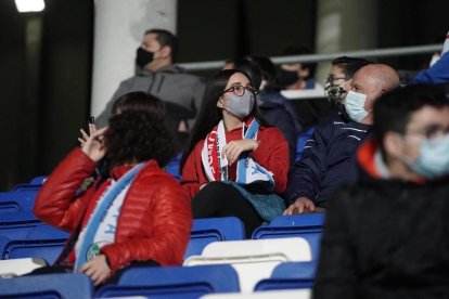 L’afició del Sevilla va poder veure l’equip en directe per primera vegada aquesta temporada a Lucena.