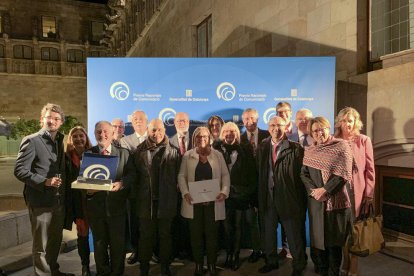 El equipo directivo y de accionistas del Grup SEGRE, ayer en el Palau de la Generalitat tras recibir el Premi Nacional de Comunicació 2019.