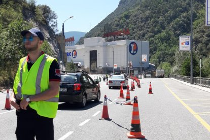 El centro comercial afectado abrirá puertas esta mañana.