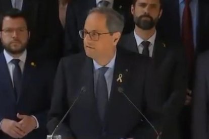 Torra demana comparèixer al Parlament i reunir-se amb Sánchez i el Rei