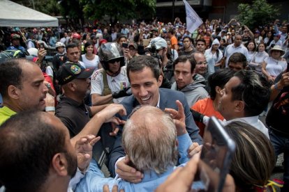 Guaidó, ayer, en una manifestación opositora en Caracas.