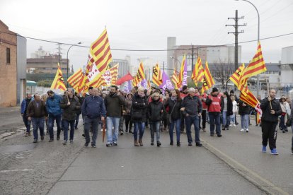 Trabajadores de Sada cortaron ayer el tráfico el Polígono Industrial El Segre para protestar por el ERE.