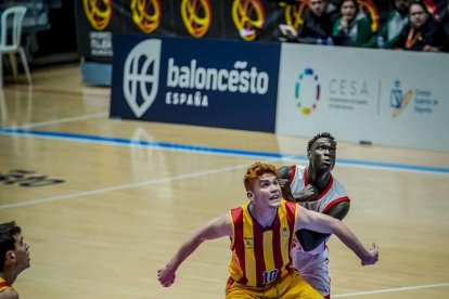 Adrián García, en un partit amb la selecció catalana.