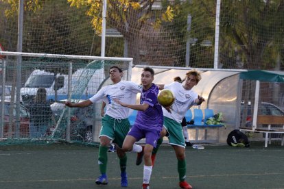 Los clubes leridanos encuestados consideran que lo más lógico sería cancelar las Ligas.