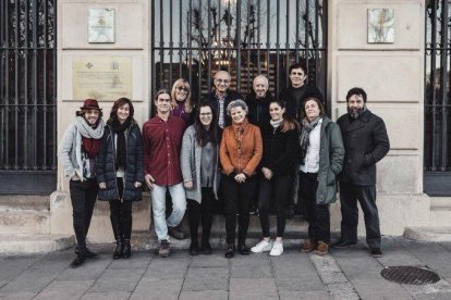 Imatge dels dotze candidats a les primàries del Comú.