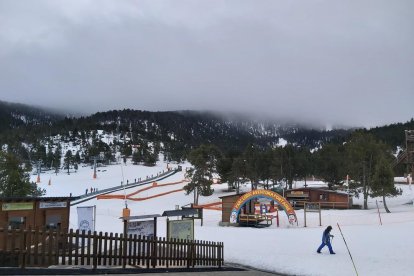 Las pistas de esquí de Port Ainé, que ven difícil poder reabrir antes de Semana Santa.