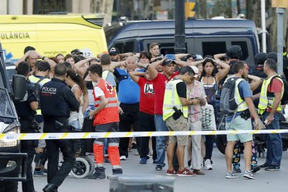 Momentos posteriores al atropello masivo en La Rambla de Barcelona, tal día como hoy de 2017.