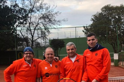 El CT Urgell conquista dos títulos de la Lliga Catalana de tenis