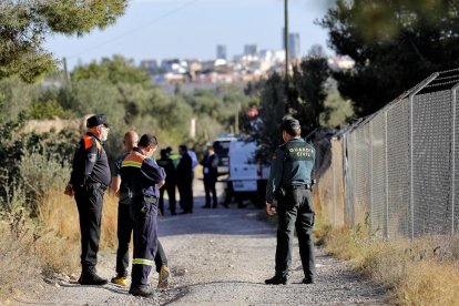 Guardias civiles, protección civil y bomberos participaron en las tareas de búsqueda de los menores.