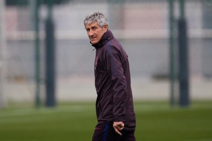 Quique Setién, durante el entrenamiento de ayer.