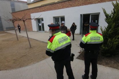 Agents dels Mossos d'Esquadra en una imatge d'arxiu.