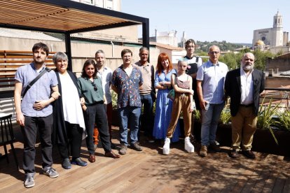 Todos los galardonados ayer en Girona, con los leridanos Ramon Cardona y Ferran Sáez a la derecha.