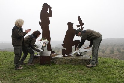 Homenaje a los rurales David Iglesias y Xavi Ribes. 