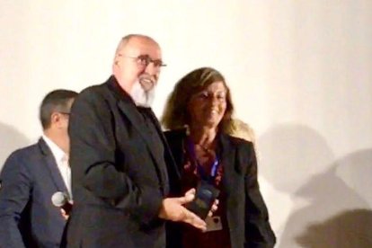 El director de la Mostra, Juan Ferrer, recogió el premio en Begur