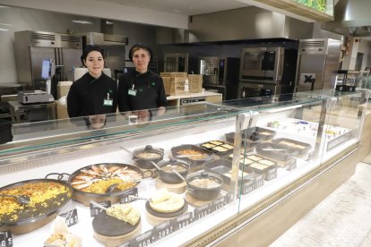 El Mercadona del carrer Acadèmia ofereix tota mena de plats cuinats per endur-se.