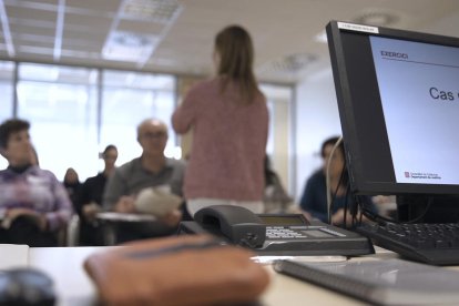 Formación a profesionales de centros de salud mental. 