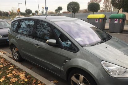 Un dels vehicles afectats durant la setmana passada per l'onada de robatoris.