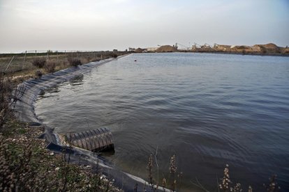 La balsa de captación de agua de Belianes bebe del Canal d’Urgell.