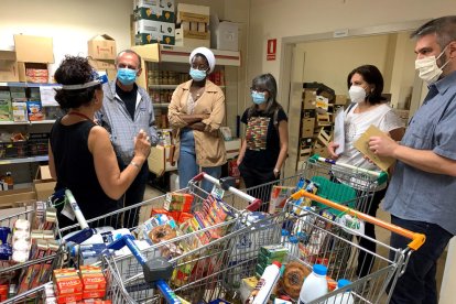 Visita ahir de Pueyo, Castro i Sall al servei d’aliments La Botigueta d’Arrels Sant Ignasi.