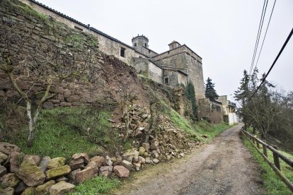 L’únic tram que es manté de la muralla medieval.