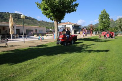 Imatge del càmping La Noguera de Sant Llorenç de Montgai, que ja prepara les instal·lacions.