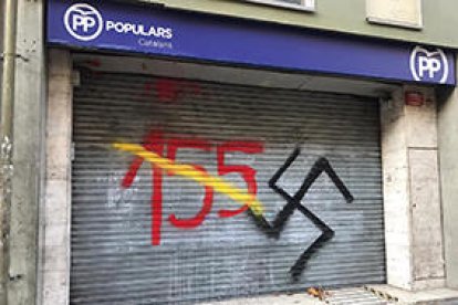 Pintadas en la sede del PP de Barcelona