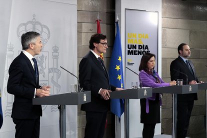 Els ministres Fernando Grande-Marlaska, Salvador Illa, Margarita Robles i José Luis Ábalos.