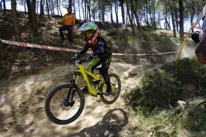 Un centenar de corredores en el III MiniDH de la Serra de Rosselló