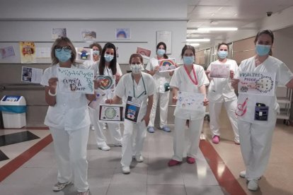 Educació als hospitals - Les aules hospitalàries ofereixen un marc per poder atendre les necessitats educatives dels nens i joves i donar continuïtat al procés educatiu, afavorint la relació amb la família durant el temps d’ingrés hospital ...