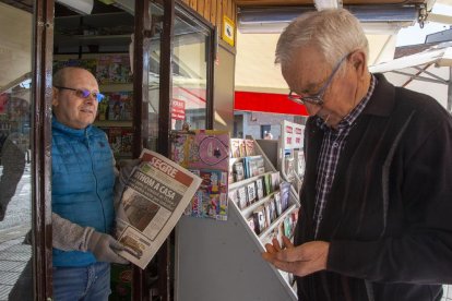 En un supermercat de Cappont que va obrir ahir es van generar cues per entrar a comprar.