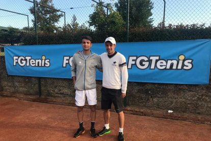 Óscar Manciñeiras, a la izquierda, después del torneo gallego.