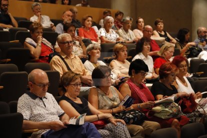 Presentación de las actividades al público en el Auditorio Enric Granados