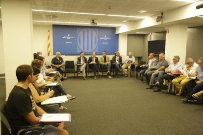 Un moment de la reunió d’ahir a la delegació del Govern.