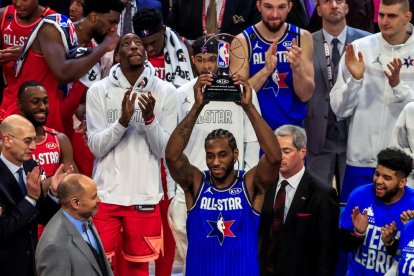 Kawhi Leonard fue el primer ganador del MVP que a partir de ahora lleva el nombre de Kobe Bryant.