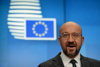 La UE comparteix informació sobre la nova variant de la covid-19 i analitza mesures