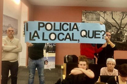 Acció reivindicativa de la Policia Local contra el govern local.