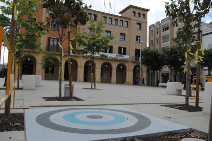 Uno de los juegos, en la plaza de l’Ajuntament. 